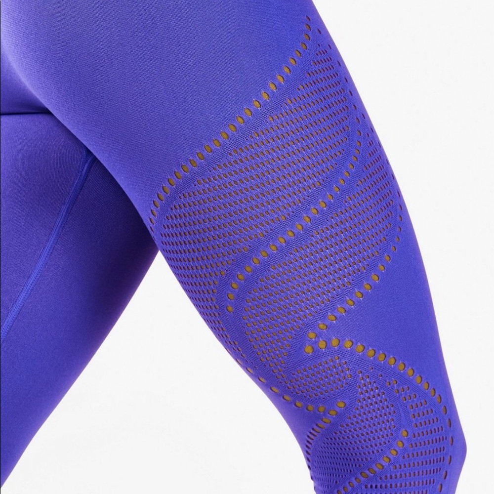 NWT-Fabletics SOLDOUT High-Waisted SculptKnit Logo - Picture 2 of 8